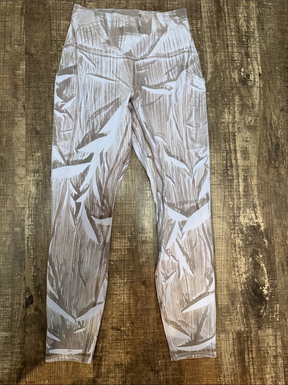 lululemon athletica Light Gray and blue Align Double Lined leggings- size 6